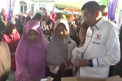 Warga Serbu Bazar Murah Minyak Goreng Caleg Perindo di Deliserdang