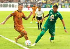 Hasil Liga 1: Radja Nainggolan Mandul, Persebaya Sikat Bhayangkara FC