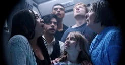Review Film No Way Up: Cerita Teror yang Tidak Masuk Akal