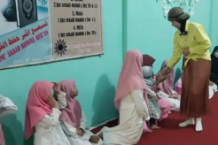 Berbagi Sembako untuk 48 Anak Panti di Kediri, Ini Harapan Caleg Perindo Venna Melinda