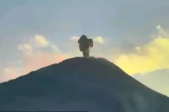 Gunung Ile Lewotolok Diguncang 145 Kali Gempa Embusan Selama 24 Jam
