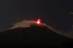 Aktivitas Gunung Ile Lewotolok Meningkat, Sehari Terjadi 335 Gempa Embusan Disertai Gemuruh