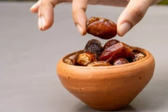 Apakah Penderita Diabetes Boleh Buka Puasa Pakai Kurma?