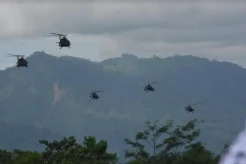 8 Helikopter Tempur TNI AD Unjuk Kebolehan di Langit Bandung Barat