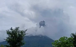 Gunung Api Ile Lewotolok Erupsi Lagi, Lontaran Abu Vulkanik 800 Meter Disertai 21 Kali Letusan