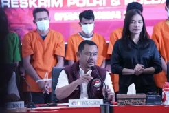 Buron, Fredy Pratama...