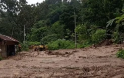 Longsor Tutup Jalan Nasional Solok-Padang Panjang, Pembersihan Berlangsung 5 Jam