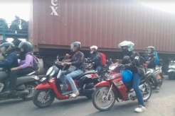 H-5 Lebaran, Pemudik Sepeda Motor Padati Jalur Arteri Karawang