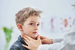Gondongan Bisa Menular, Cegah dengan Vaksin MMR