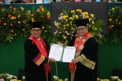 Raih Gelar Profesor Kehormatan, Pj Gubernur Kaltim Gagas Penyelesaian Maladministrasi di Daerah