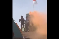 Pendaki Gunung Andong Magelang Nyalakan Flare di Ketinggian, Panen Kecaman Netizen