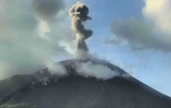 Gunung Ile Lewotolok Erupsi, Selama 4 Jam Terjadi 65 Kali Letusan