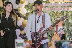 Ayah Via Vallen Meninggal karena Sakit