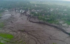 Longsor di Kelok 9, Jalan Penghubung Sumbar-Riau Putus