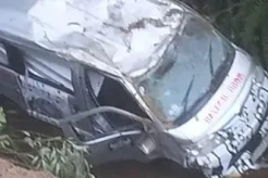 Ngeri! Ambulans Masuk Jurang di Samosir, Jenazah Balita Tersangkut di Pohon
