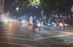 Persib Juara Liga 1, Bobotoh dan Warga Konvoi Keliling Bandung