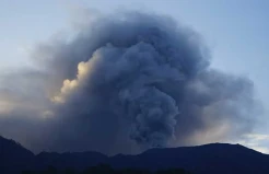 Gunung Marapi Kembali Erupsi, Lontarkan Abu Vulkanik Setinggi 500 Meter