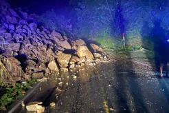 Longsor Tutup Jalan Trans Flores di Km 69 Ende, Akses ke 7 Kabupaten Terputus