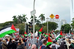 Pekikan Azan Magrib Penanda Bubarnya Massa Aksi Bela Palestina