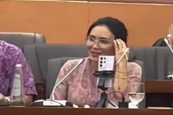 Indofarma Terjerat Pinjol,...