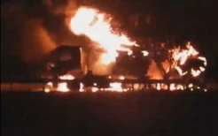 Terdengar 7 Kali Ledakan, Truk Tangki Pertamina Berisi 18.000 Liter BBM Terbakar di Tol Ngawi