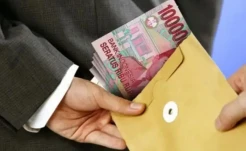 Takut Dipidana, Warga Tapsel Serahkan Uang Sogokan Tim Bakal Calon Kepala Daerah ke Bawaslu