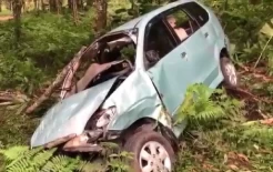 Minibus Masuk Jurang di Mojokerto, 2 Tewas dan 10 Luka