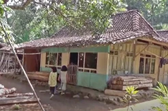 Kisah Keluarga Sumiran, Penghuni Terakhir Kampung Mati di Pegunungan Menoreh Kulonprogo