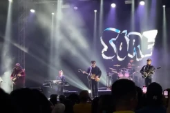 Band Sore Kenang Mendiang Ade Paloh sang Vokalis di Panggung We The Fest 2024