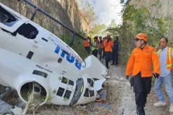 Pilot Helikopter Diduga Terlambat Hindari Tali Layang-layang hingga Jatuh di Kuta Selatan Bali