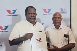 Terima SK Partai Perindo,...