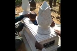 Viral! Bocah Tersangkut...