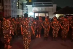 Ratusan Anggota Banser Geruduk Polres Karawang, Tuntut Pelaku Penyerangan Kiai Ditangkap