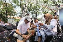 HUT ke-40, PT Angkasa Pura II Bagikan Kaki Palsu dan Alat Bantu Aktivitas Kerja Penyandang Disabilitas
