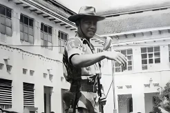Kisah Magis Jenderal Sarwo Edhie, Satu Teriakan Lantang Bikin Ciut Nyali Pasukan Musuh