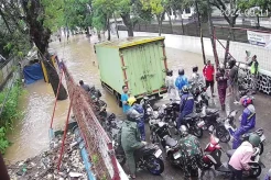 Hujan Deras Guyur Kabupaten Bandung, Jalan Raya Majalaya Tergenang Banjir
