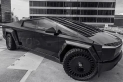 Pamer ke Publik, Shaquille ONeal Beli Cyberbeast Widebody Pertama di Dunia