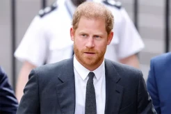 Pangeran Harry Kedapatan Sambangi Toko Tato Terkenal di New York, Dikawal Security dan Polisi