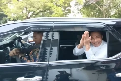 Iring-iringan Paslon 02 Dharma-Kun Berangkat ke Lokasi Debat Kedua Pilkada Jakarta