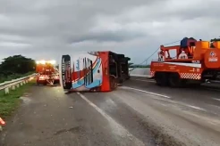 Hindari Mobil Rem Mendadak,...
