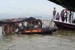 Marinir Dibantu Nelayan Bongkar Pagar Laut Tangerang Sepanjang 30,16 Km