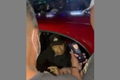 2 Polisi Pemeras Warga...