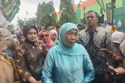 Khofifah Sampaikan Duka Cita Mendalam Atas Meninggalnya Bendum Demokrat Renville Antonio