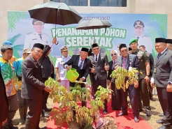 Bupati Kotabaru Lantik Pj Sekretaris Daerah dan Lakukan Tanam Pohon