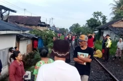 Warga Sukabumi Tewas Ditabrak Kereta Api Pangrango usai Muntah di Rel