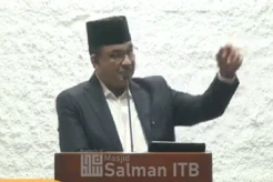 Ceramah di Masjid Salman ITB, Anies Baswedan Ingatkan Pentingnya Berpikir Kritis demi Indonesia