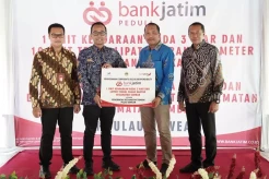 Tingkatkan Ekonomi Bawean, Bank Jatim Salurkan Bantuan Tenda hingga Kendaraan