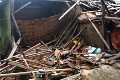 Penampakan Rumah Warga Lebak yang Ambruk Diguncang Gempa M5,2