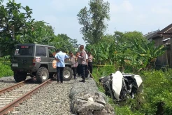 Minibus Tertabrak KA Bathara Kresna, 4 Penumpang Meninggal di Lokasi