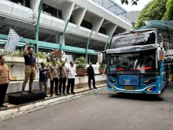 Menko AHY Lepas 200 Pemudik ke Jawa dan Sumatera